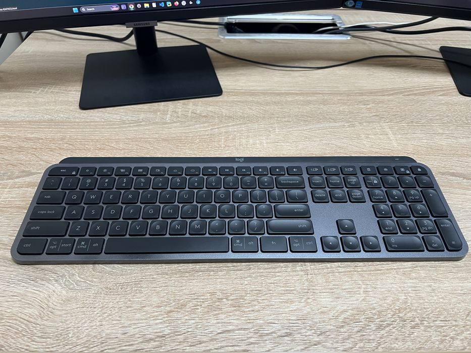 Logitech MX Keys