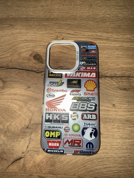 Продам чехол на 16 pro