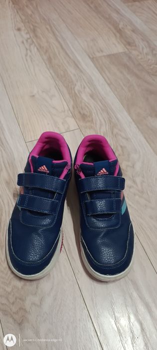 Маратонки Adidas 35 номер