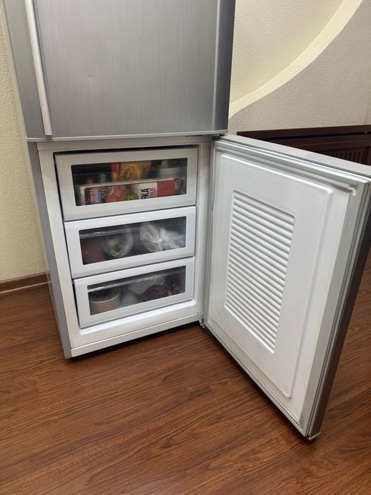 Продам холодильник samsung