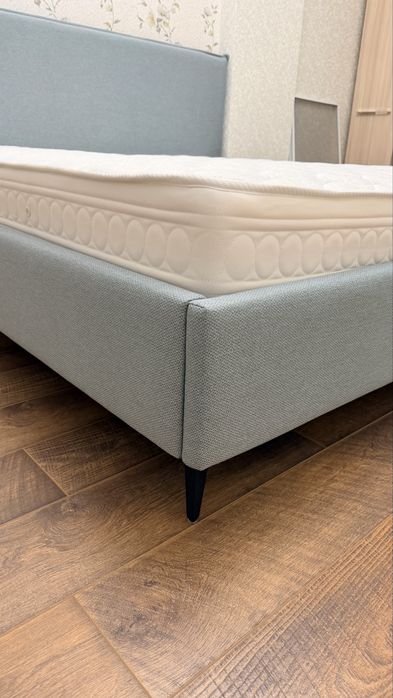 Кровать двуспальная 180