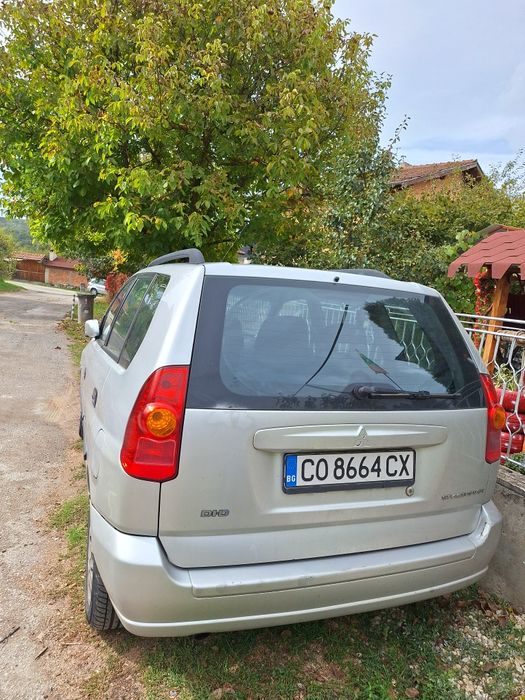 Митсубиши спеис стар!! Възможен коментар на цената!!