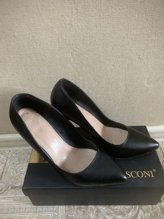 Супер удобные туфли размер 40