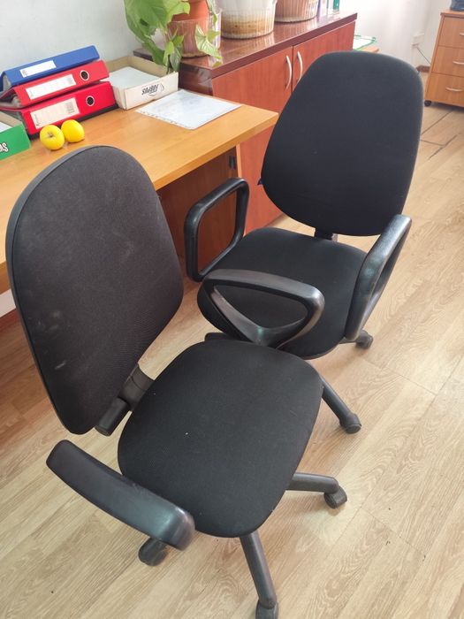 Стулья офисные Астана