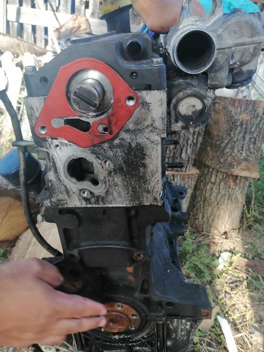 Vând motor dacia Logan 1.5 dci euro3