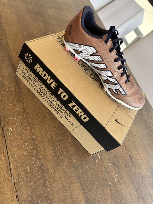 Продавам бутонки nike mercurial.