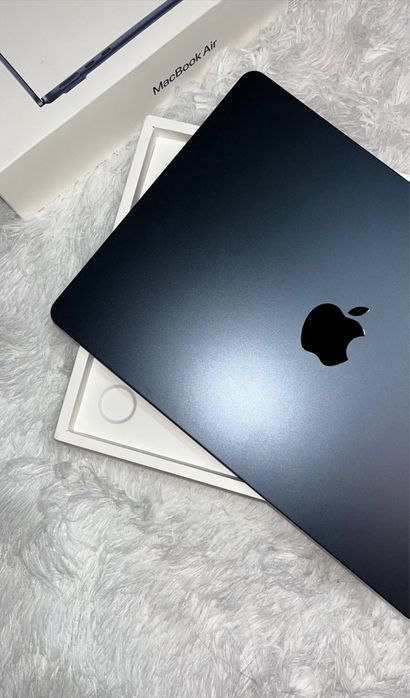 Makbook air M4 2025