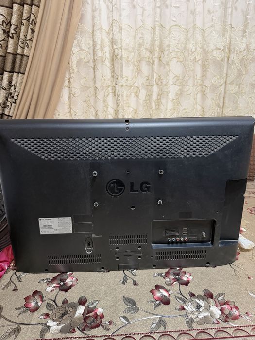 LG 32 telvizor sotiladi