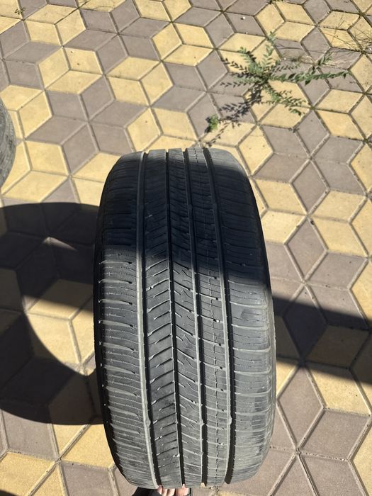 Продам шины на камри