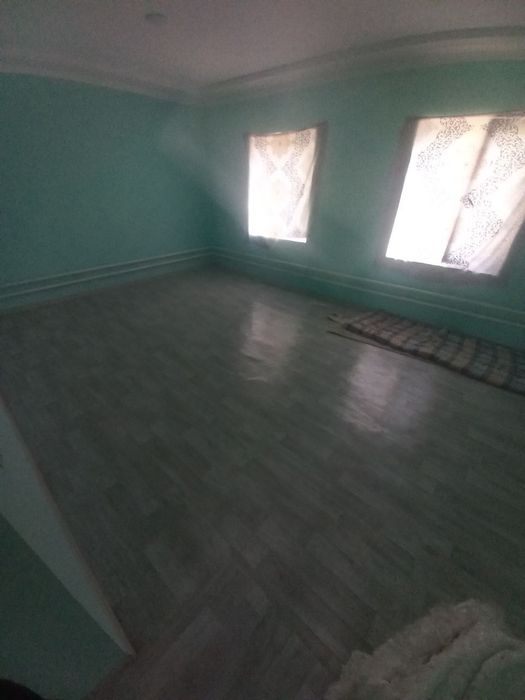 Ховли сотилади срочно