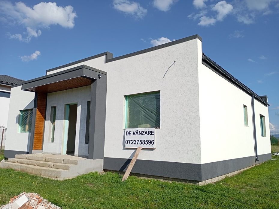 Casă modernă .  Sânpetru livadă.