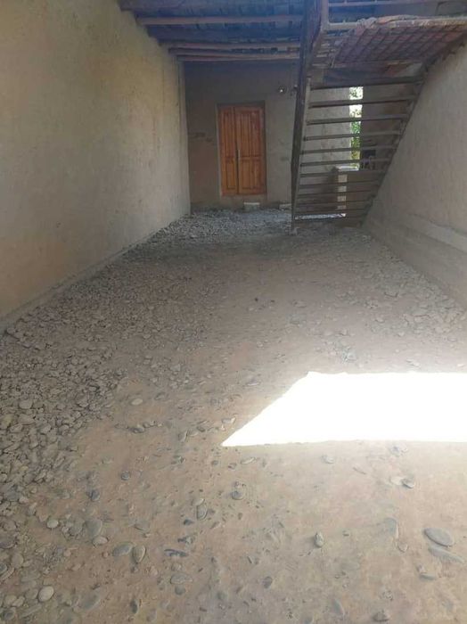 Срочна уй сотилади