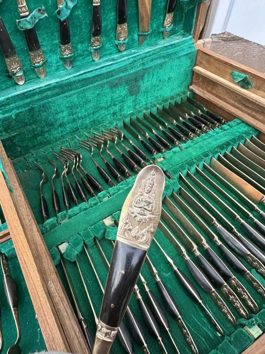 Бронзов голям антикварен сервиз