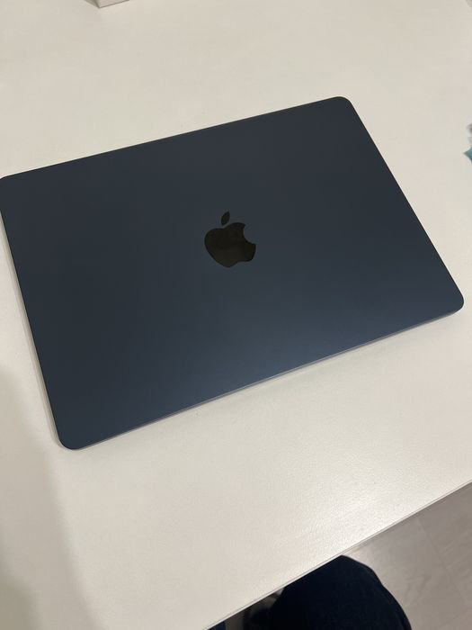 Macbook air 13 m4 новый