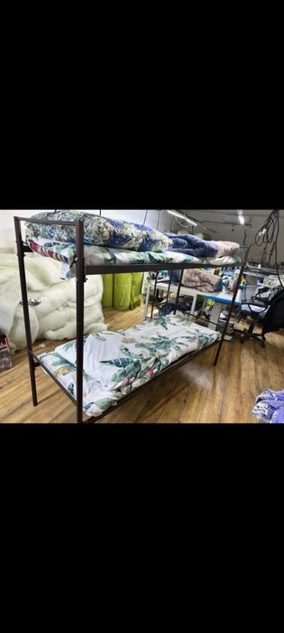 Двухъярусный кровати