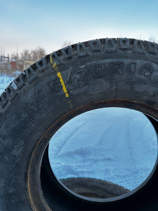 Резина 14 старенькая