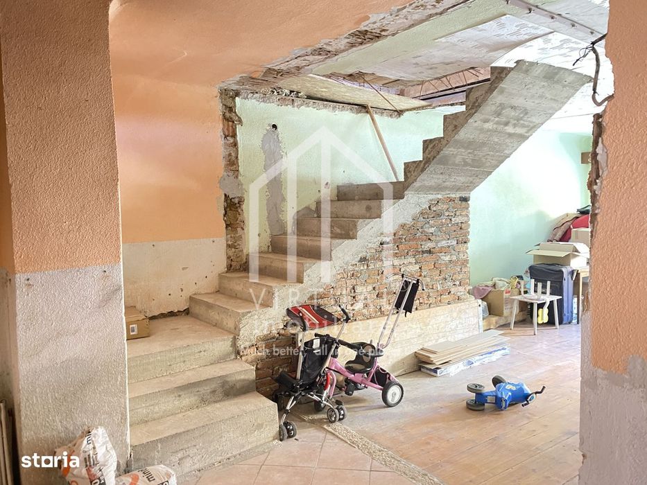 Casa de vanzare in Sibiu cu 2 apartamente  si gradina de 147