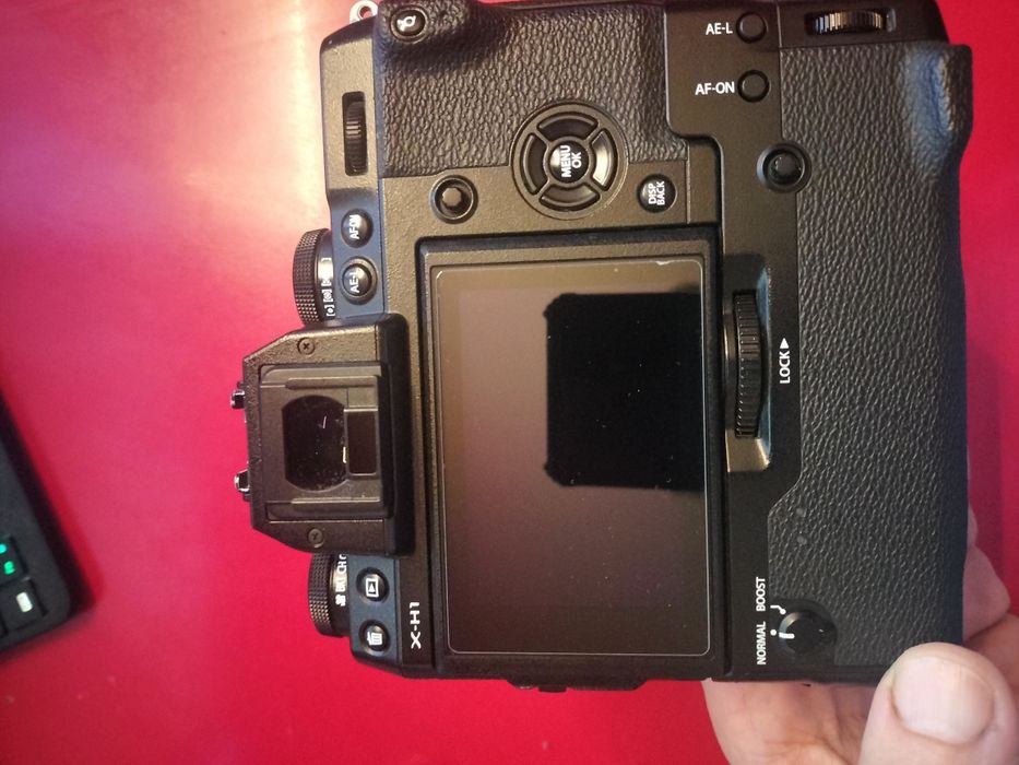 Kit Fujifilm XH1 + Fujifilm 14mm F2.8 si grip