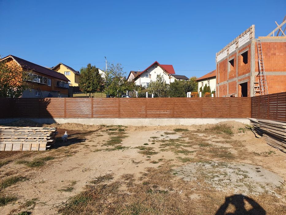 Garduri / Case / Trotuare / Alei betonate / Constructii