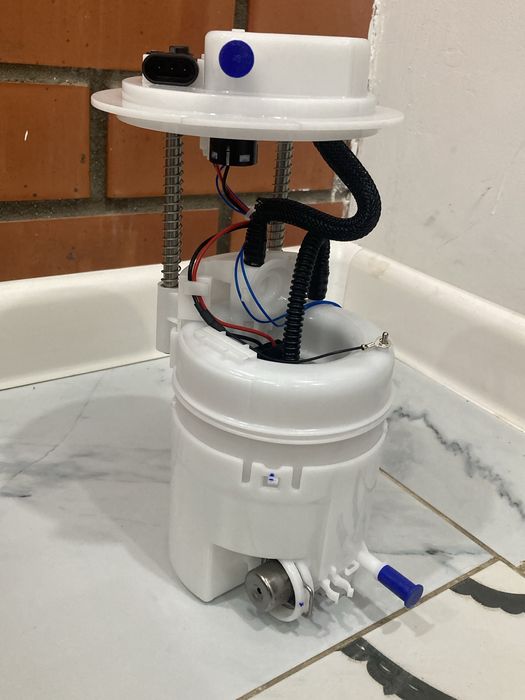 Продам бензонасос Сантафе