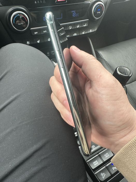 Продам Samsung S10e