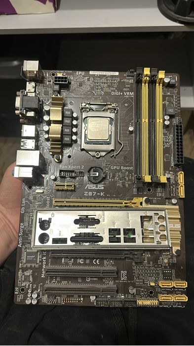 В продаже Комплектующие