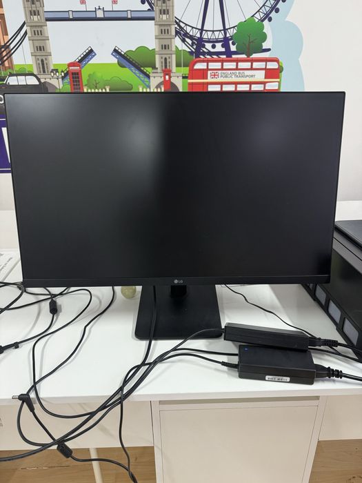 Монитор для учебы б/у LG