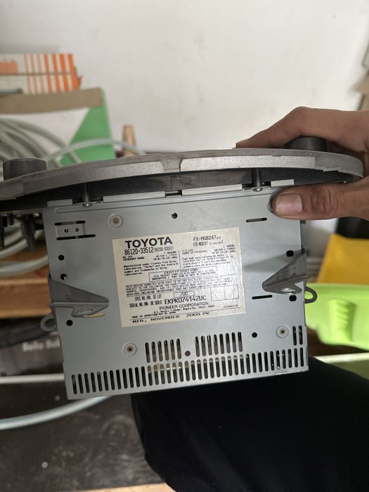 Продам магнитофон лексус ес300 -330