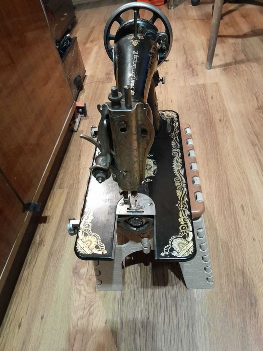 Шевна машина Сингер