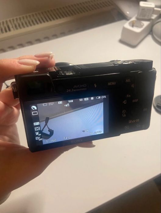 Camera Foto Profesionala Sony A6000 + obiectiv