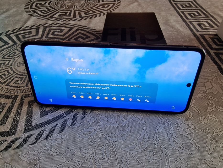 Samsung Z Flip 4 Перфектен