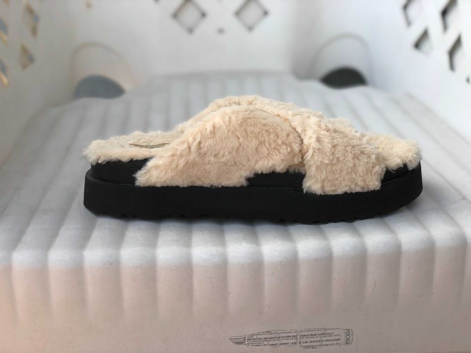 Дамски чехли Ugg