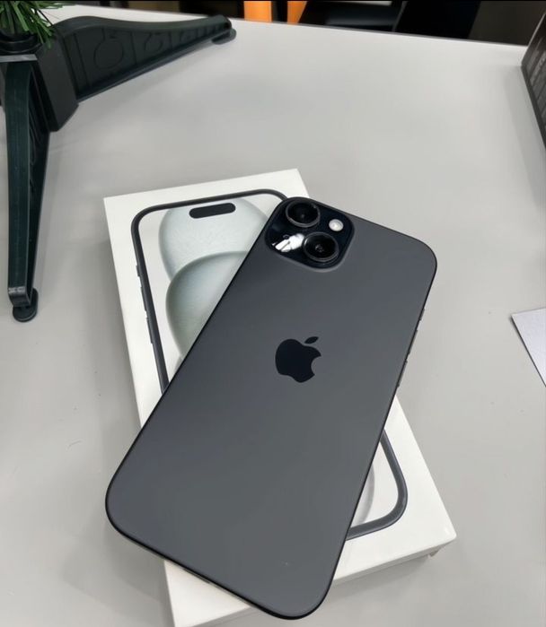 iPhone 15 в хорошем состоянии