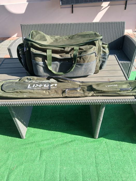 Geanta accesorii si husa undite