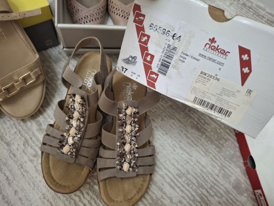 Пакет обуви новых reicker