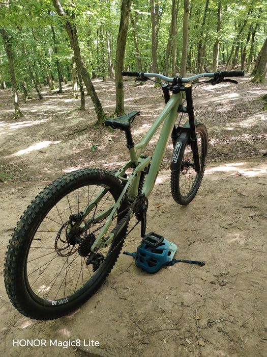 vand sau schimb downhill cube 215 race