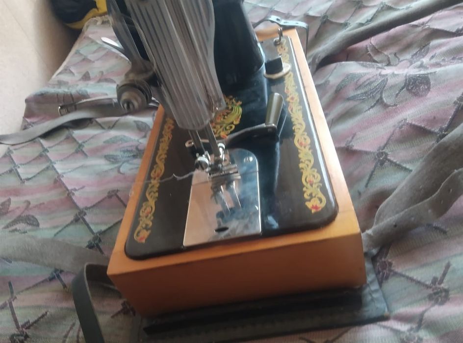 Продам швейную машинку ручную
