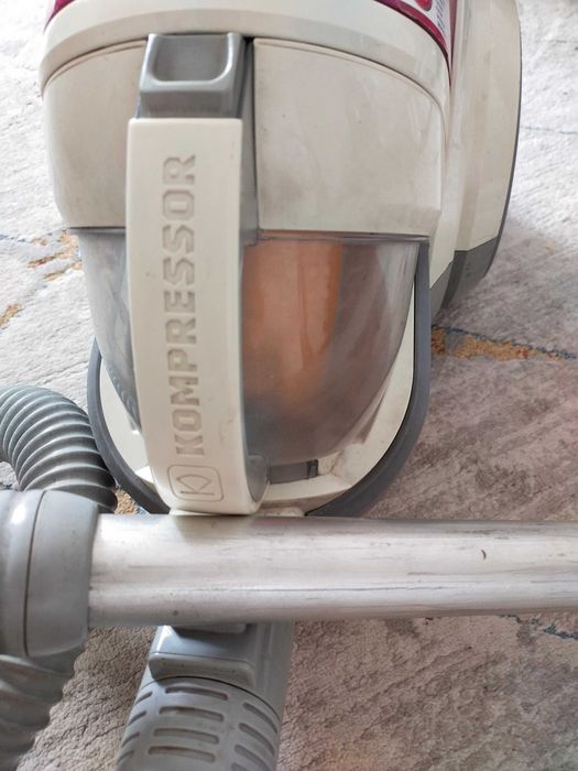 Пылесосы Samsung,  LG Компрессор.