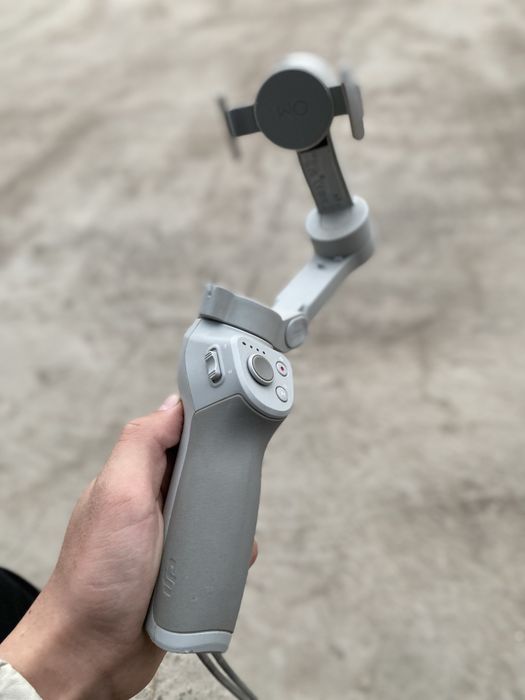 DJI Osmo Mobile 4 SE stabilizator