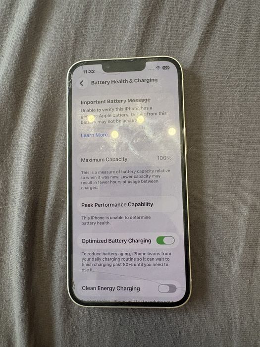 Продавам iphone 13