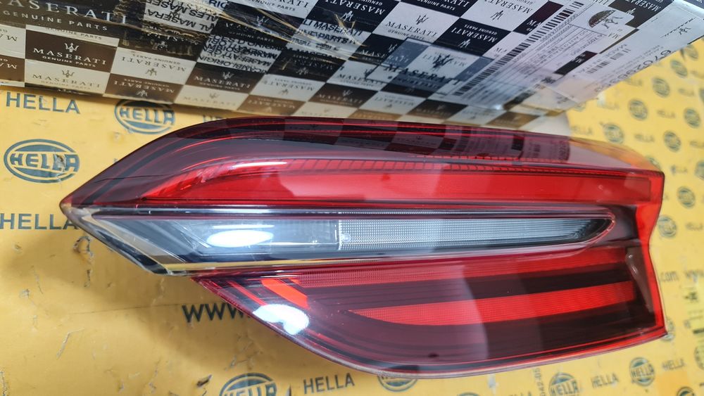 Lampa tripla stop dreapta Maserati Grecale 670296350