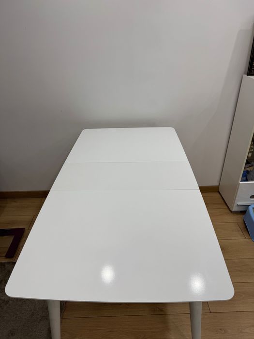 Трапезна разтегателна бяла маса