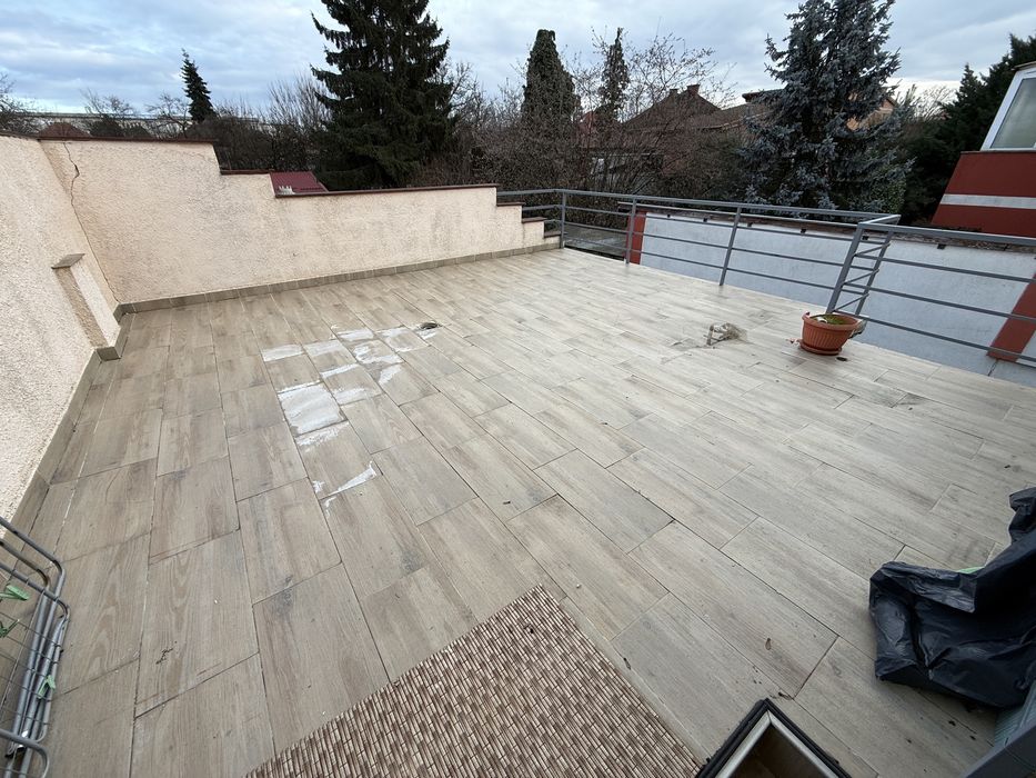 Ofer spre vanzare Apartament 3 camere in asociatie