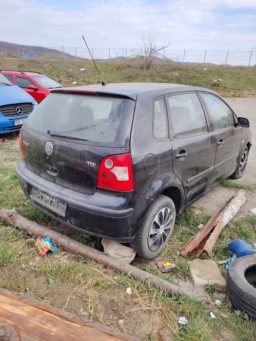Vând sau schimb pentru dezmembrări masina nu mai are acte