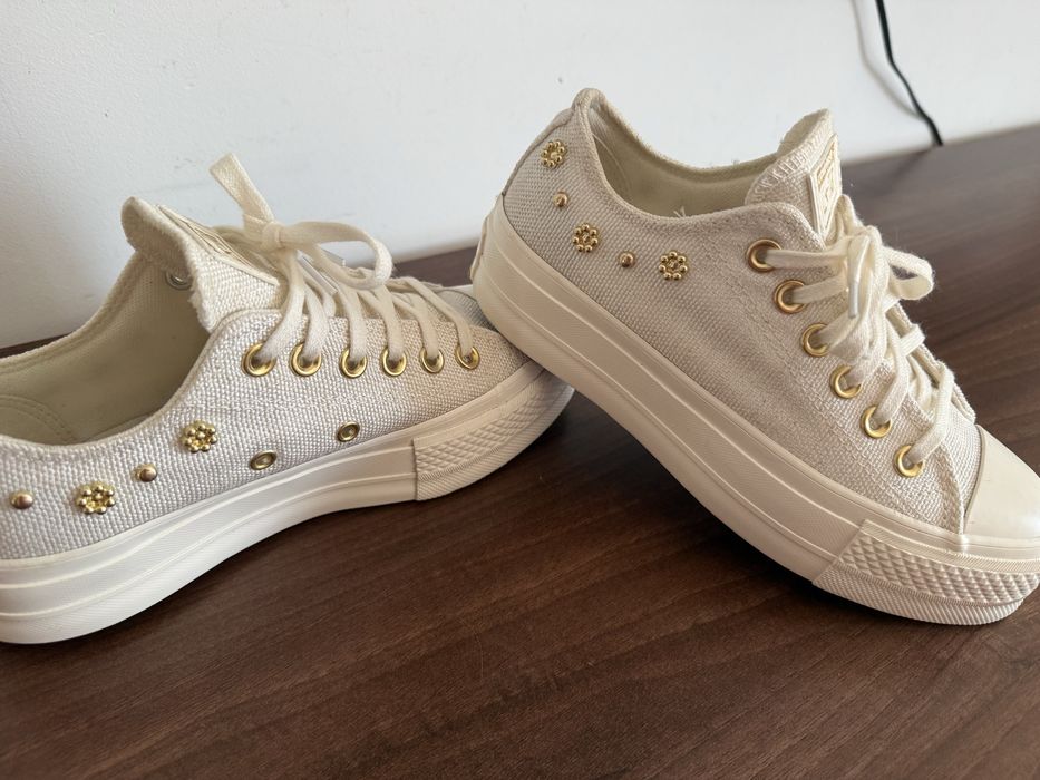 Tenisi converse