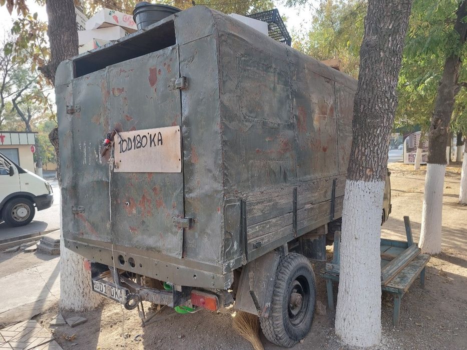 Mashina sotiladi holati yaxshi