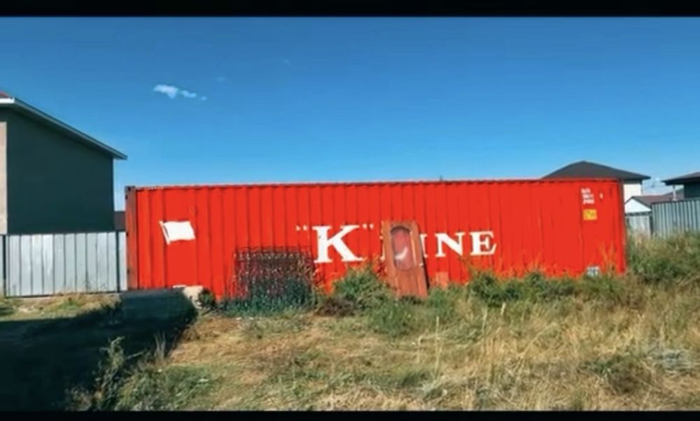 Продам контейнер в отличном состояний