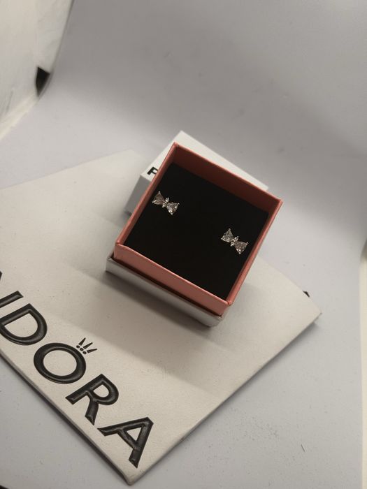 Пандора обеци Pandora