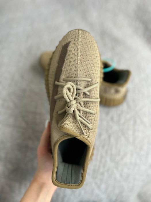 Yeezy Boost 350 V2 Earth