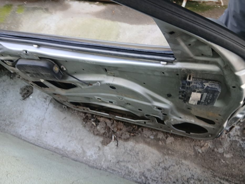 Мерседес 210 запчасти двери